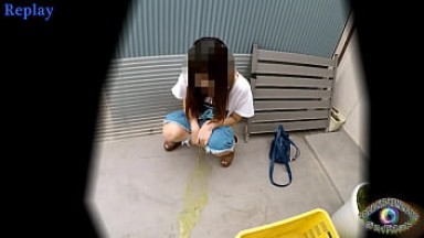 Wild Pissing on the street 3